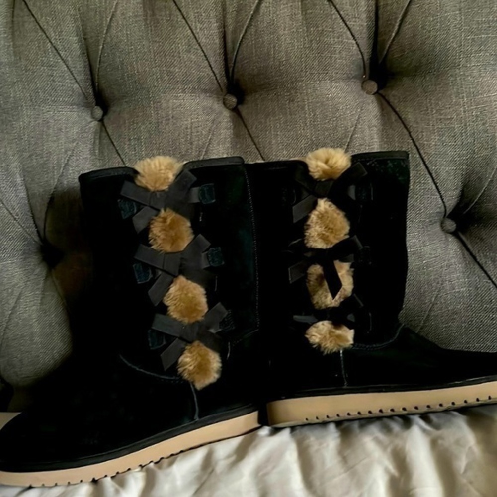 Kookaburra brand new size 8 women’s perfect for this season !
